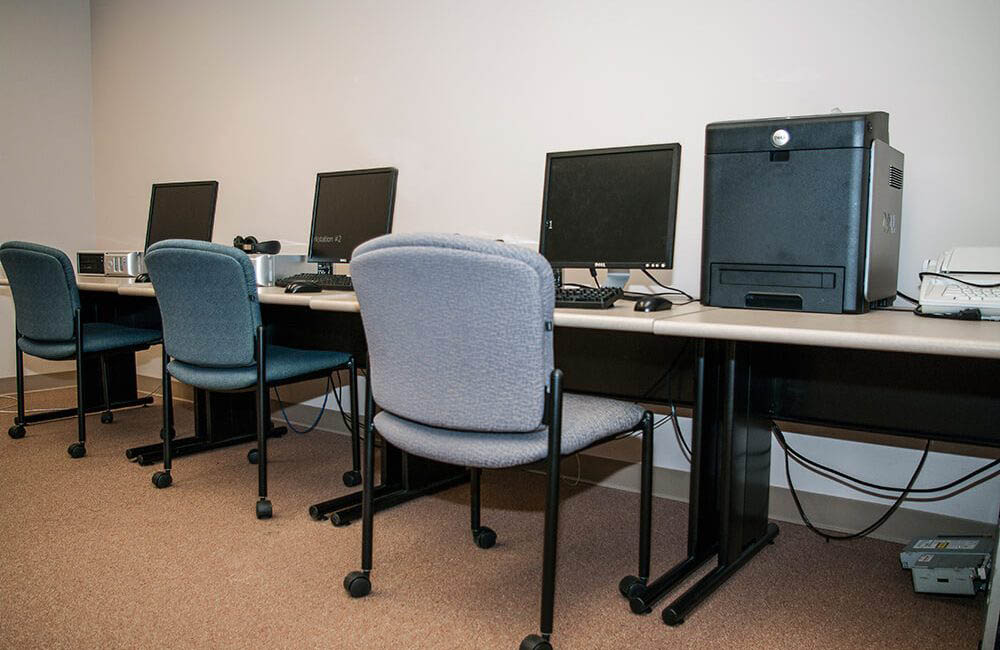 1_0001_IGP4198_KenEllisCenter-1000x650